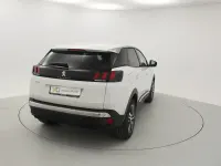 Usado Peugeot 3008 Allure 131 CV (96 kW) 2023 Gris SUV