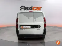 Usado Fiat Doblò 105 CV (77 kW) 2022 Blanco Monovolumen