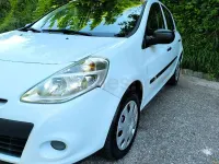 Usado Renault Clio III Collection 75 CV (55 kW) 2014 Blanco Berlina
