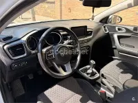 Usado Kia Ceed 120 CV (88 kW) 2019 Blanco Utilitario