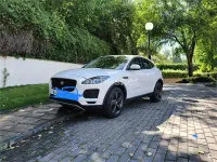 Usado Jaguar E-Pace R-Dynamic 150 CV (110 kW) 2019 Blanco SUV