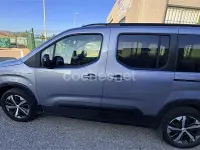 Usado Peugeot Rifter GT 130 CV (95 kW) 2023 Gris / plata Monovolumen
