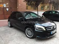 Usado Mercedes A180 AMG line 109 CV (80 kW) 2014 Negro Utilitario