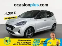 Usado Hyundai i10 84 CV (61 kW) 2022 Gris Utilitario
