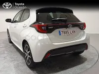 Käytetty Toyota Yaris Hybrid Style 116 HP (85 kW) 2021 Valkoinen Sedan