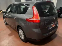Usado Renault Grand Scénic III Business 110 CV (80 kW) 2013 Gris / plata Monovolumen