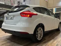 Usado Ford Focus Trend 115 CV (84 kW) 2015 Blanco Berlina