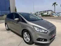 Usado Ford S-MAX Titanium 150 CV (110 kW) 2015 Gris / plata Monovolumen