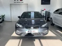 Usado Seat Leon FR 150 CV (110 kW) 2019 Gris / plata Berlina