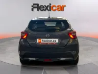 Usado Nissan Micra 92 CV (67 kW) 2022 Gris Utilitario