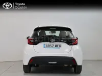 Usado Toyota Yaris 125 CV (91 kW) 2023 Blanco Utilitario