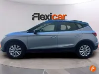 Usado Seat Arona Style 110 CV (80 kW) 2022 Gris SUV