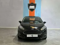 Usado Ford Fiesta Trend 75 CV (55 kW) 2014 Azul Utilitario
