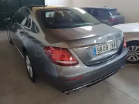 Usado Mercedes E220 194 CV (142 kW) 2016 Gris / plata Berlina