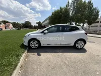 Usado Renault Clio V Zen 100 CV (73 kW) 2020 Blanco Berlina