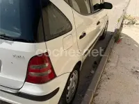 Usado Mercedes A170 Avantgarde 95 CV (69 kW) 2003 Blanco Monovolumen