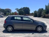 Usado VW Golf IV Sportline 105 CV (77 kW) 2005 Gris / plata Berlina