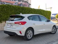 Usado Ford Focus Titanium 150 CV (110 kW) 2020 Gris Utilitario