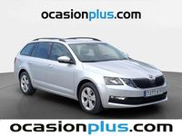 Usado Skoda Octavia 116 CV (85 kW) 2019 Gris plata Familiar