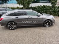 Usado Mercedes CLA220 Shooting Brake 177 CV (130 kW) 2016 Gris / plata Familiar