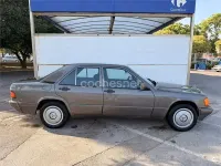 Usado Mercedes 190 109 CV (80 kW) 1990 Marrón Berlina