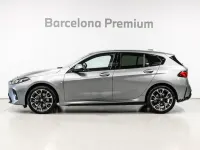 Usado BMW 118 Comfort Edition 150 CV (110 kW) 2025 Gris Utilitario