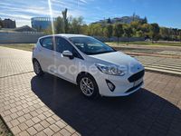 Usado Ford Fiesta Trend 86 CV (63 kW) 2018 Blanco Berlina