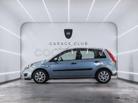 Usado Ford Fiesta 100 CV (73 kW) 2007 Azul Utilitario