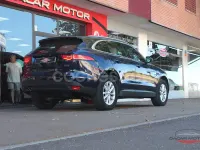 Usado Jaguar F-Pace Portfolio 180 CV (132 kW) 2018 Azul SUV
