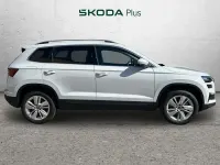 Usado Skoda Karoq Selection 150 CV (110 kW) 2026 Blanco SUV