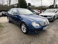 Usado Mercedes C220 143 CV (105 kW) 2003 Azul Berlina