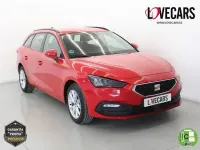 Usado Seat Leon Reference 116 CV (85 kW) 2022 Rojo Familiar