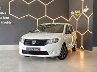 Usado Dacia Sandero Lauréate 75 CV (55 kW) 2015 Blanco Utilitario