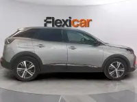 Usado Peugeot 3008 Allure 131 CV (96 kW) 2022 Gris SUV