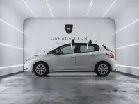 Usado Peugeot 208 68 CV (50 kW) 2015 Blanco Utilitario