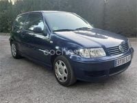 Usado VW Polo Trendline 60 CV (44 kW) 2001 Azul Berlina