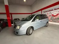 Usado Lancia Phedra 120 CV (88 kW) 2006 Gris / plata Monovolumen