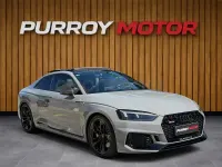 Usado Audi RS5 S-Line 450 CV (330 kW) 2018 Gris / plata Coupe