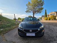 Usado Seat Leon Style 130 CV (95 kW) 2021 Negro Familiar