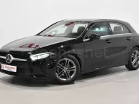 Usado Mercedes A180 Business 136 CV (100 kW) 2020 Negro Utilitario
