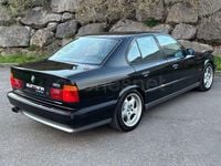 Usado BMW M5 340 CV (250 kW) 1994 Negro Familiar