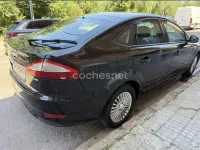 Usado Ford Mondeo Ambiente 125 CV (91 kW) 2007 Negro Berlina