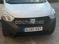 Usado Dacia Dokker Essentiel 102 CV (75 kW) 2018 Blanco Monovolumen