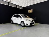Begagnad Toyota Yaris Active 99 HK (72 kW) 2013 Vit Halvkombi