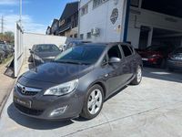 Usado Opel Astra Excellence 110 HP (80 kW) 2012 Cinzento Sedan