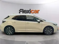 Usado Toyota Corolla Style 122 CV (89 kW) 2022 Blanco Berlina