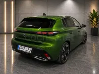 Usado Peugeot 308 Allure 180 CV (132 kW) 2022 Verde Berlina