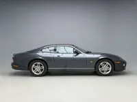 Usado Jaguar XK8 300 CV (220 kW) 2004 Gris Coupe