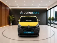 Usado Renault Trafic 120 CV (88 kW) 2021 Amarillo Monovolumen