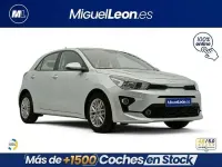Usado Kia Rio 100 CV (73 kW) 2023 Gris